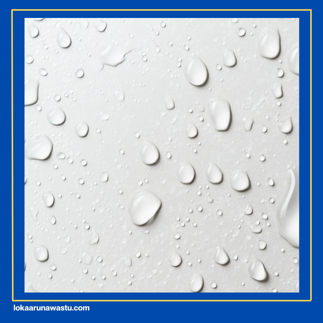 Membersihkan Permukaan dan Saluran Air Berkala