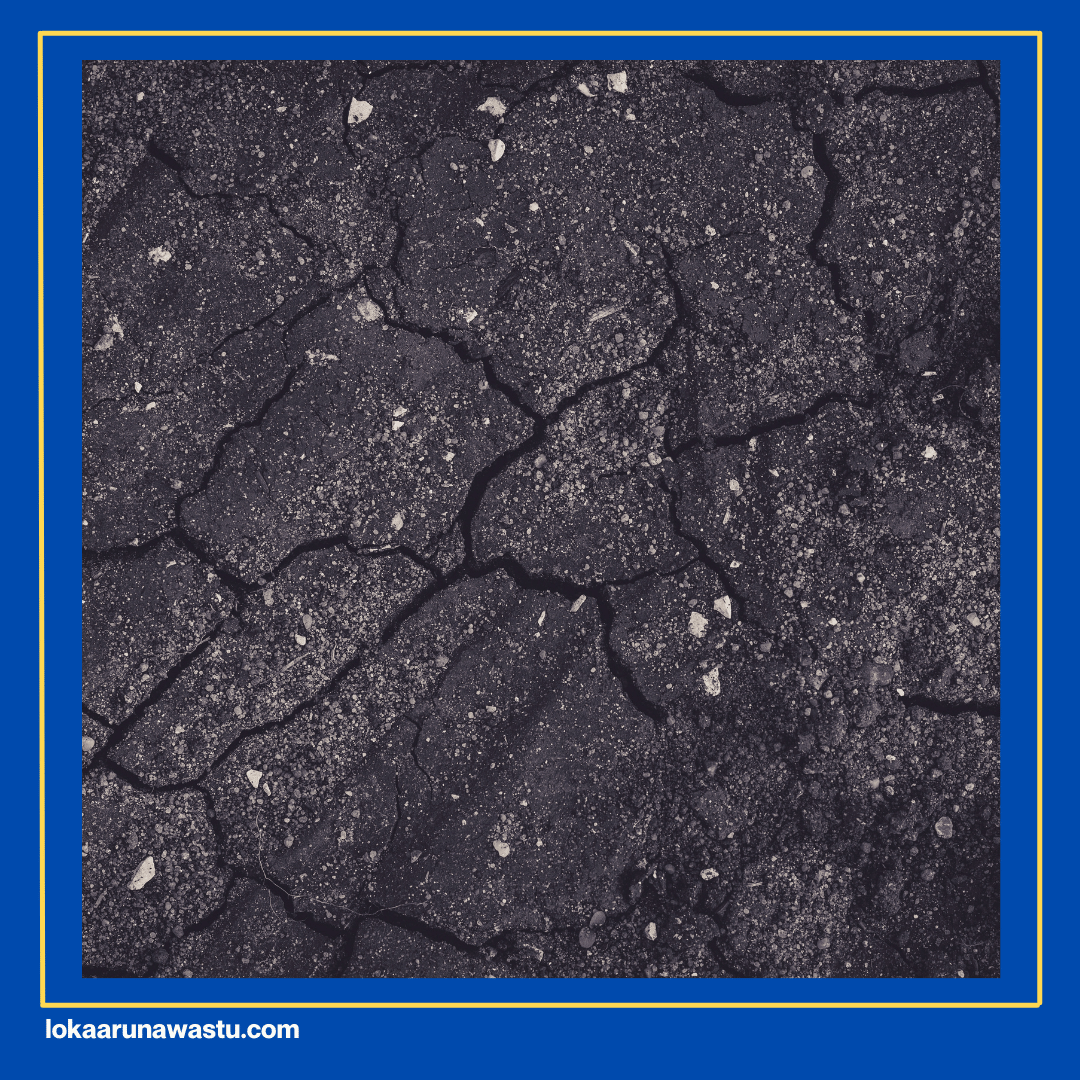 Permukaan Berdebu atau Mudah Pecah