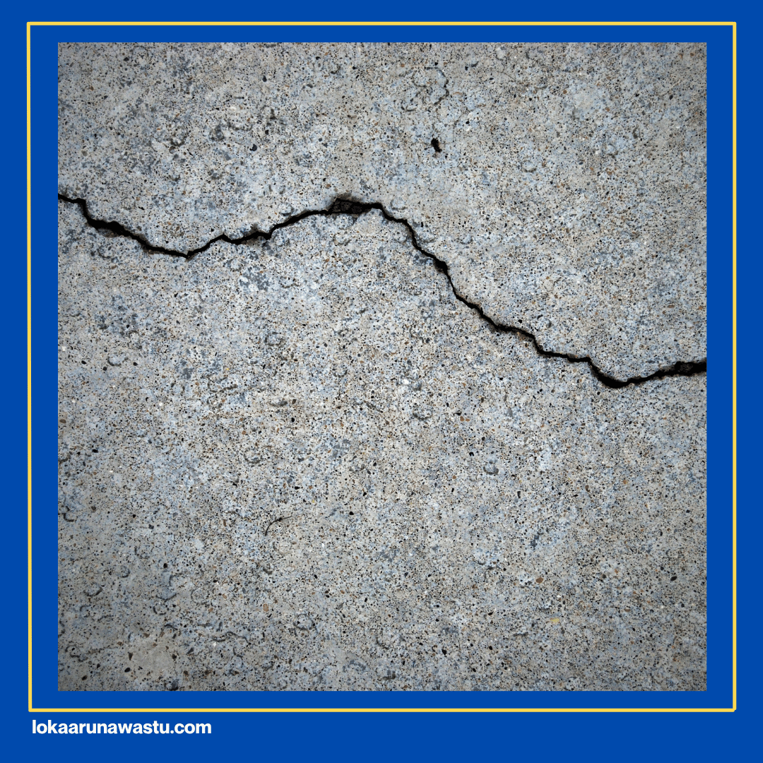 Retak Rambut (Hairline Cracks)